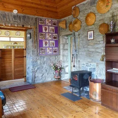 The Old School House Carrowholly Holiday home *